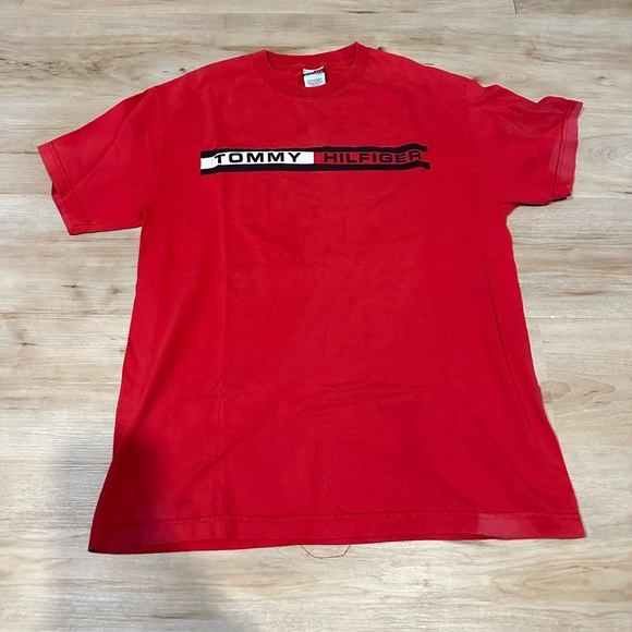 Vintage Men’s Tommy Hilfiger T-Shirt - Picture 1 of 2